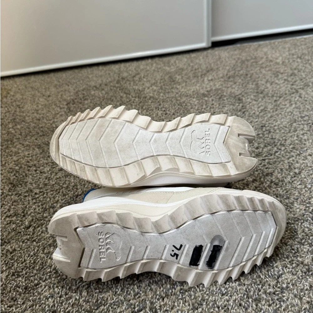 Sorel Cream and Blue Women's Sneakers - Picture 8 of 9